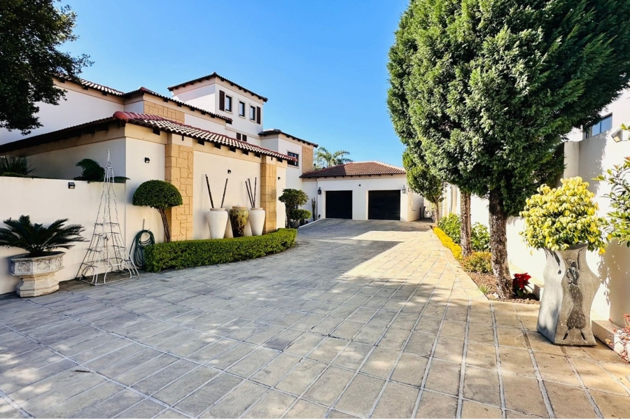 4 Bedroom Property for Sale in Maroeladal Gauteng