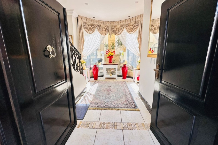 4 Bedroom Property for Sale in Maroeladal Gauteng