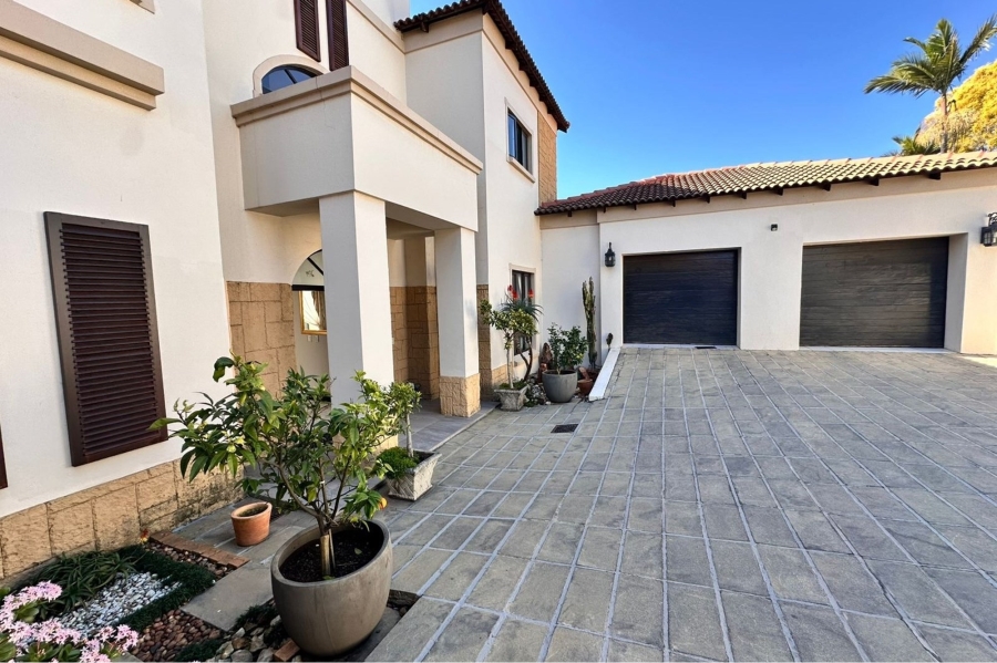 4 Bedroom Property for Sale in Maroeladal Gauteng