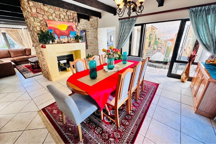 4 Bedroom Property for Sale in Maroeladal Gauteng