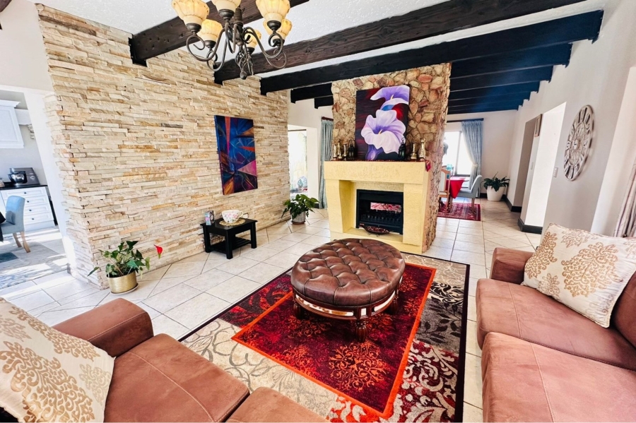 4 Bedroom Property for Sale in Maroeladal Gauteng