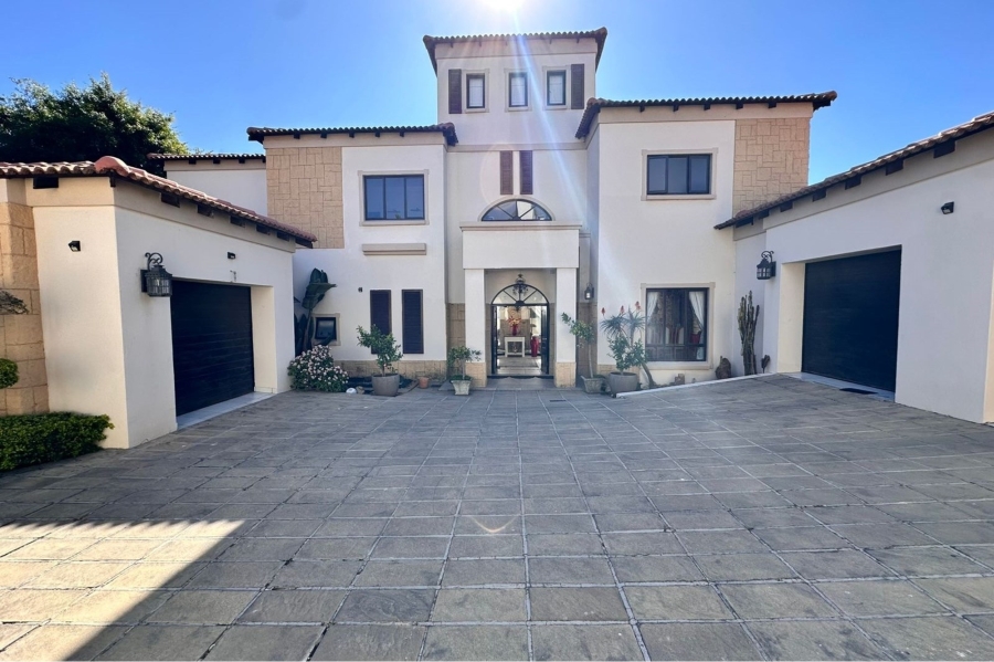 4 Bedroom Property for Sale in Maroeladal Gauteng