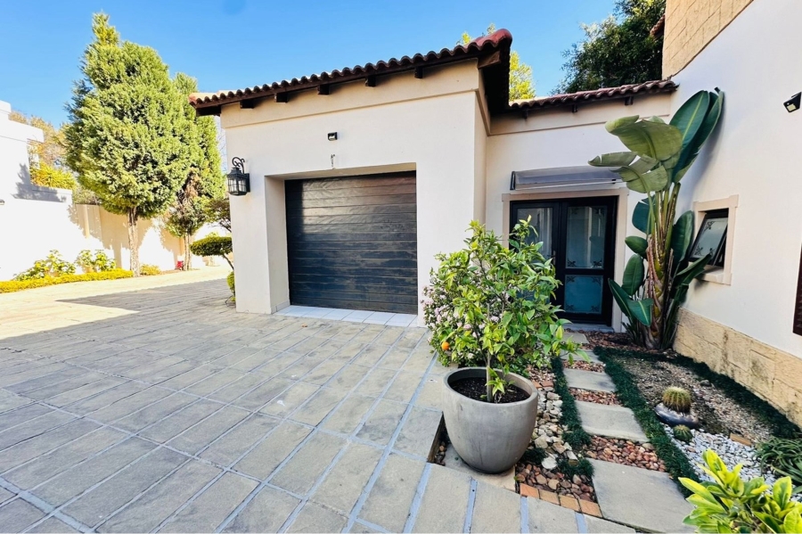4 Bedroom Property for Sale in Maroeladal Gauteng