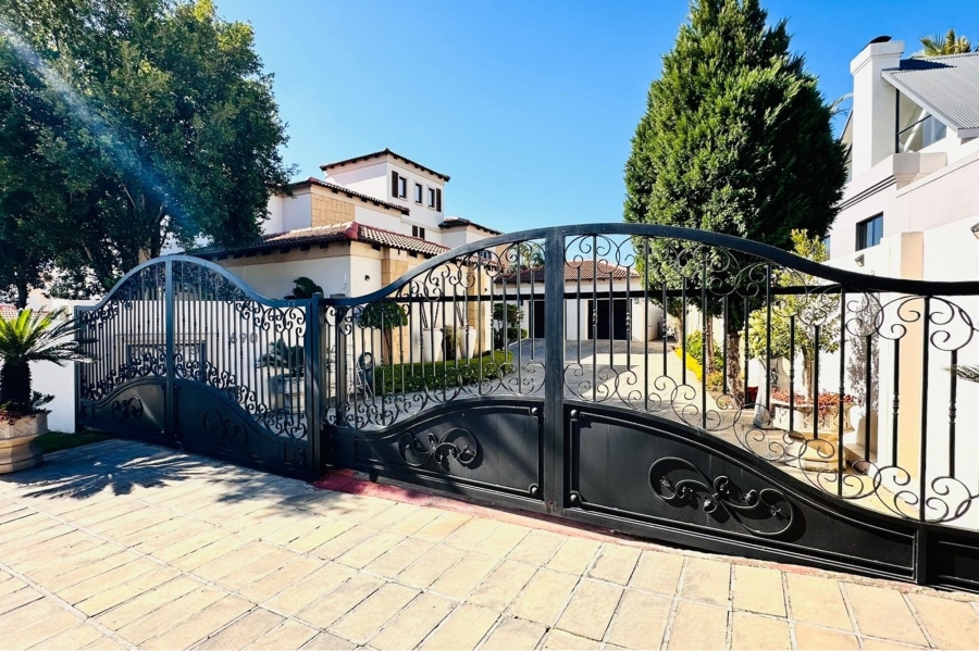 4 Bedroom Property for Sale in Maroeladal Gauteng