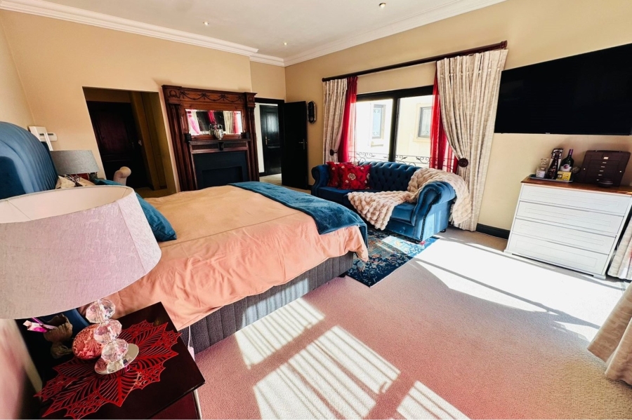 4 Bedroom Property for Sale in Maroeladal Gauteng
