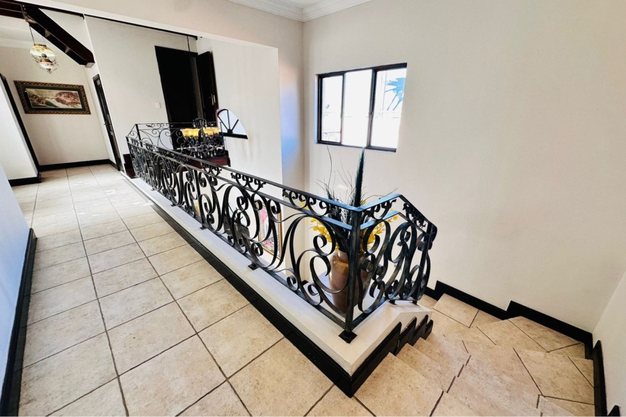 4 Bedroom Property for Sale in Maroeladal Gauteng