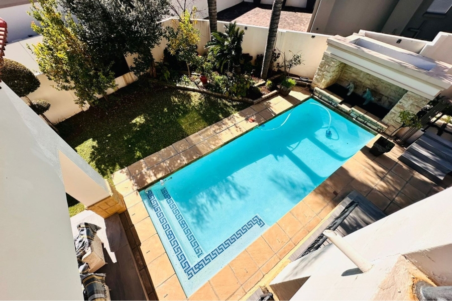 4 Bedroom Property for Sale in Maroeladal Gauteng