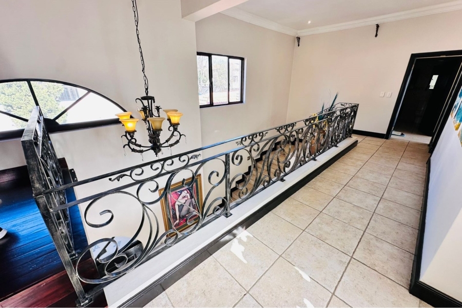 4 Bedroom Property for Sale in Maroeladal Gauteng