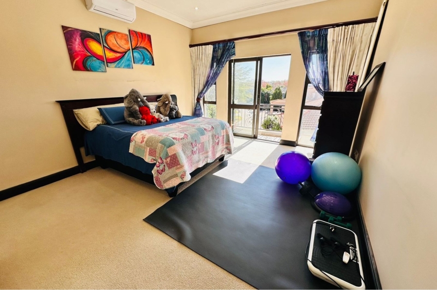 4 Bedroom Property for Sale in Maroeladal Gauteng