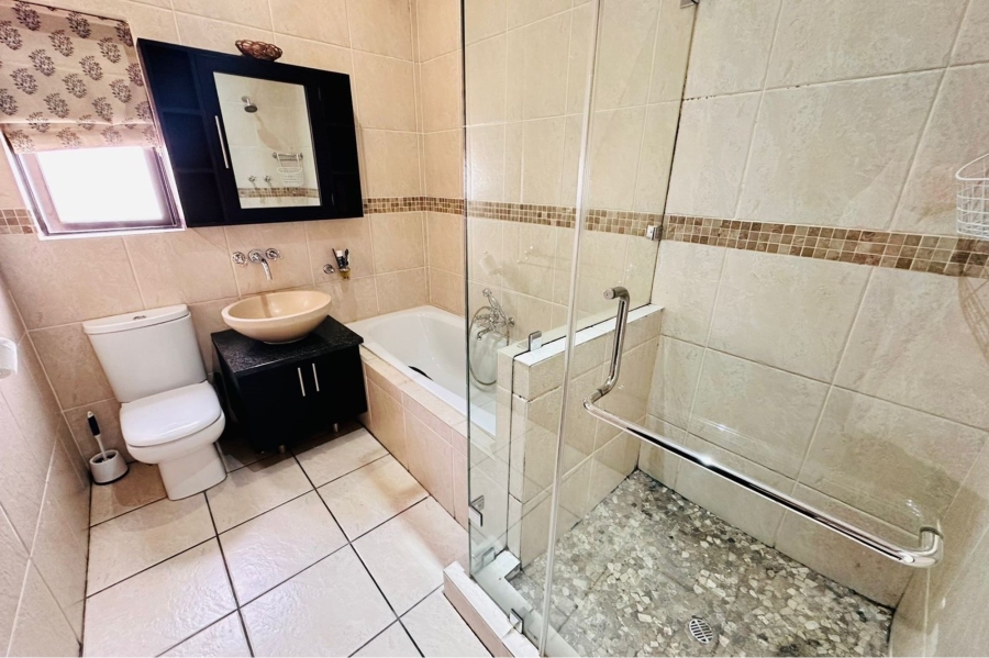 4 Bedroom Property for Sale in Maroeladal Gauteng