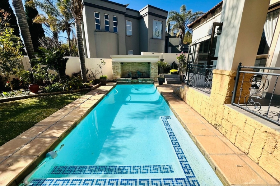 4 Bedroom Property for Sale in Maroeladal Gauteng