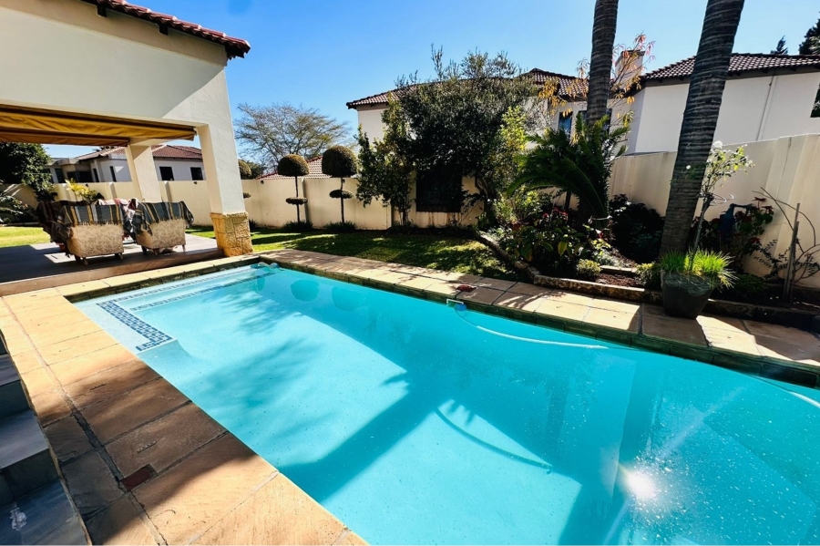 4 Bedroom Property for Sale in Maroeladal Gauteng