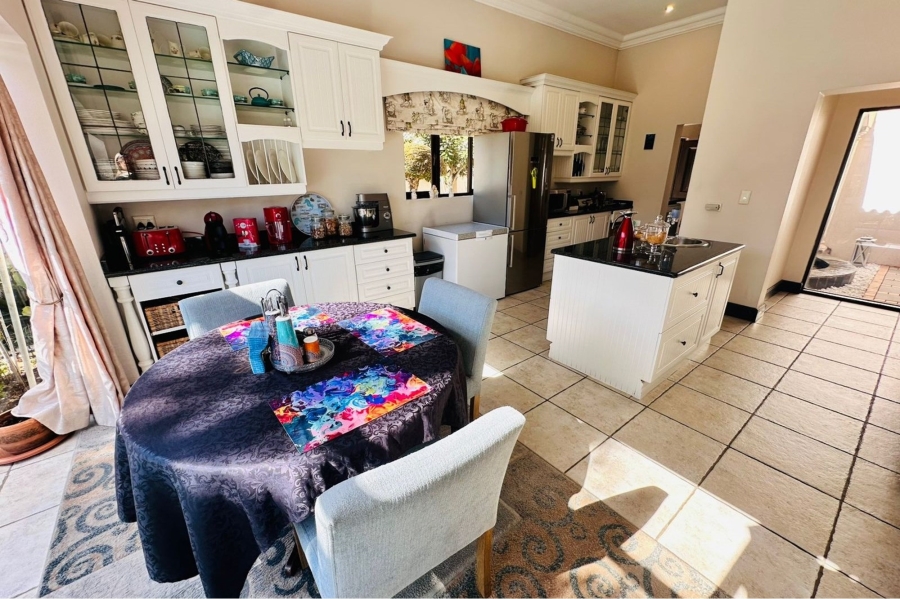 4 Bedroom Property for Sale in Maroeladal Gauteng
