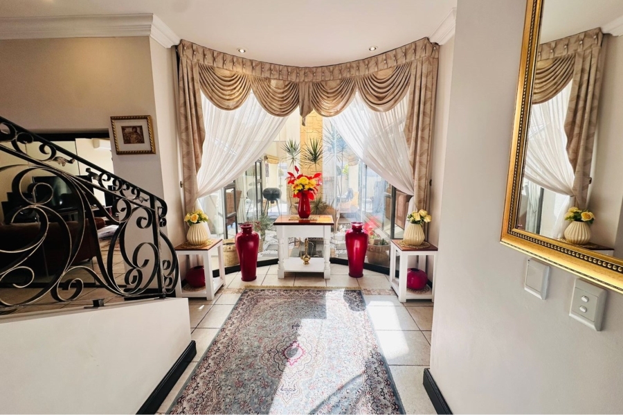 4 Bedroom Property for Sale in Maroeladal Gauteng