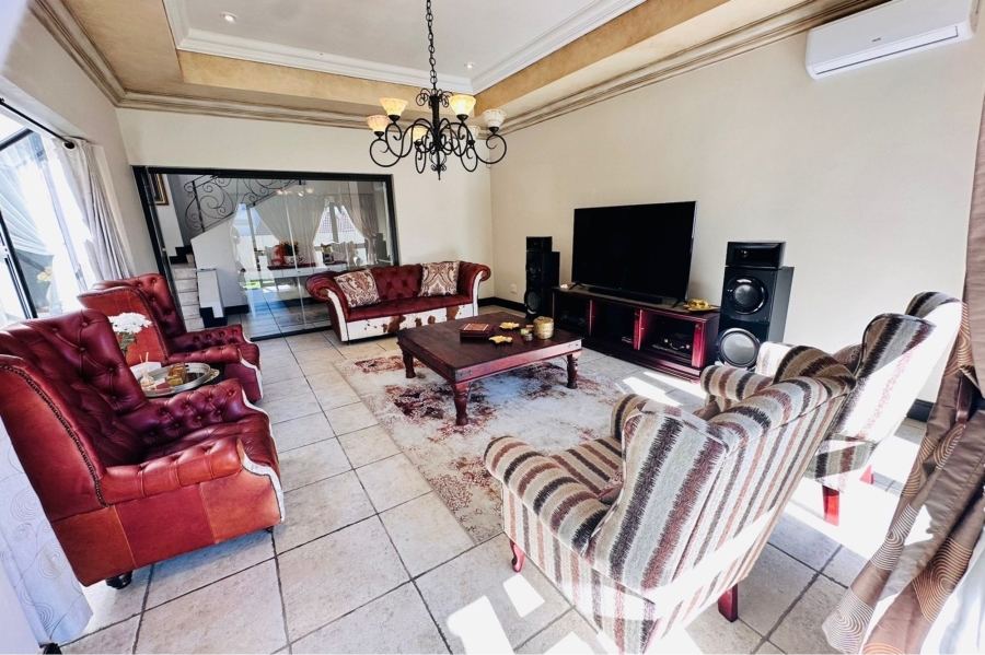 4 Bedroom Property for Sale in Maroeladal Gauteng