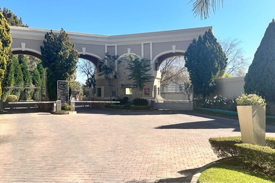4 Bedroom Property for Sale in Maroeladal Gauteng