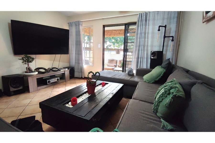 To Let 3 Bedroom Property for Rent in Boardwalk Villas Gauteng