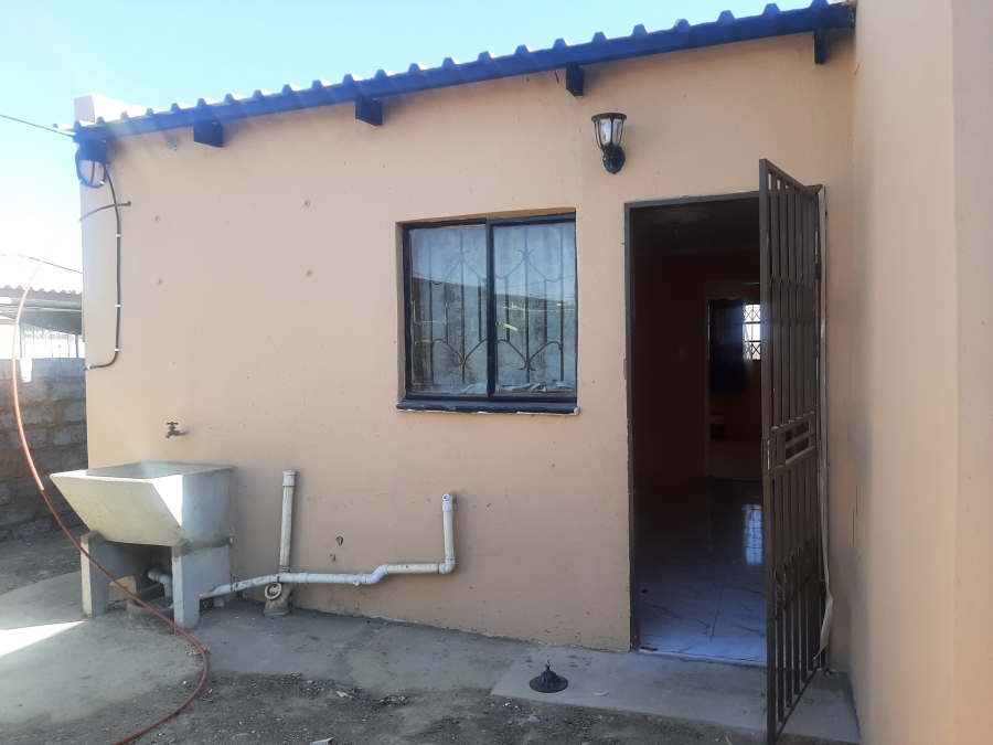 2 Bedroom Property for Sale in Tsakane Gauteng