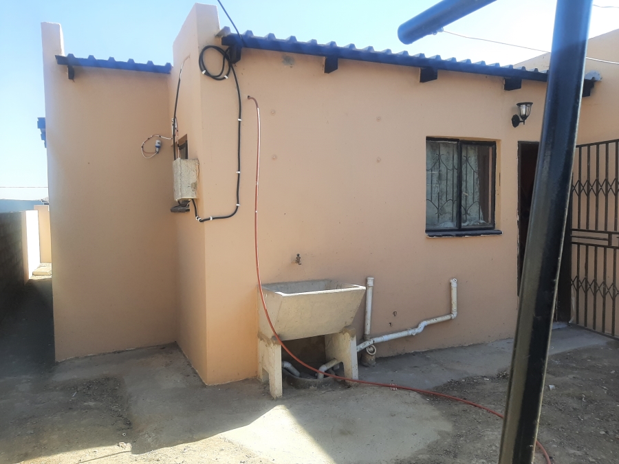 2 Bedroom Property for Sale in Tsakane Gauteng