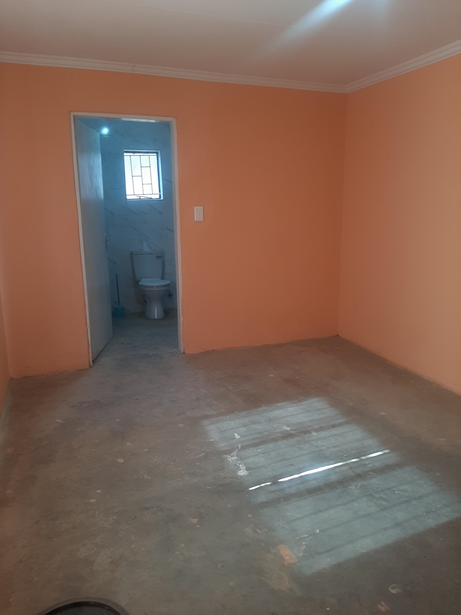 2 Bedroom Property for Sale in Tsakane Gauteng
