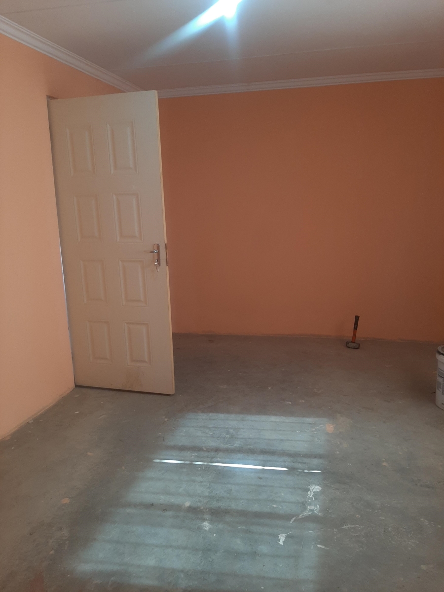 2 Bedroom Property for Sale in Tsakane Gauteng