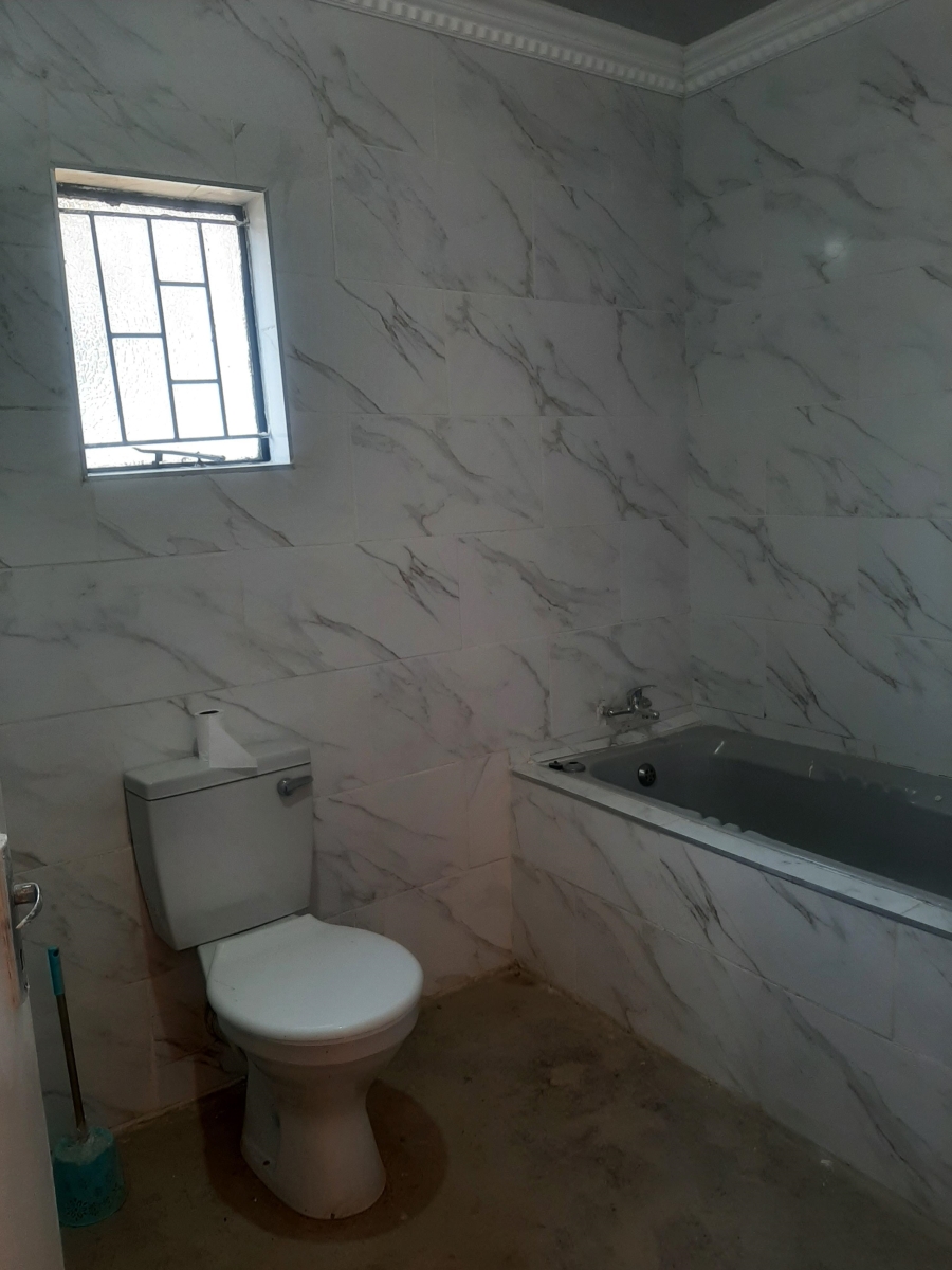 2 Bedroom Property for Sale in Tsakane Gauteng