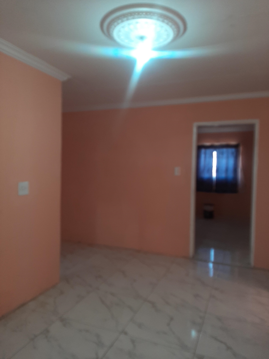 2 Bedroom Property for Sale in Tsakane Gauteng