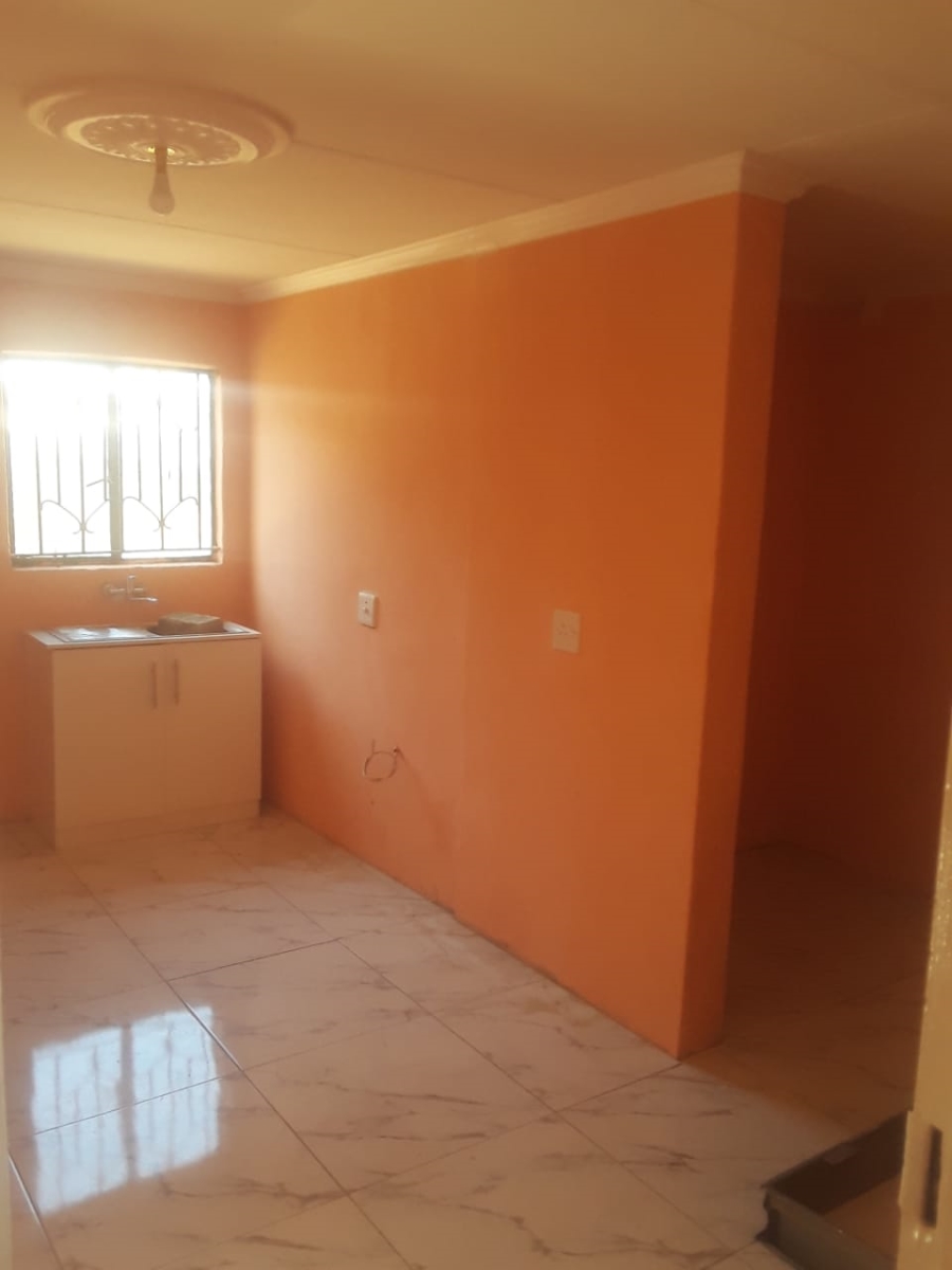 2 Bedroom Property for Sale in Tsakane Gauteng