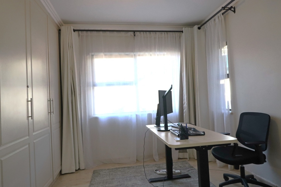 To Let 2 Bedroom Property for Rent in Rivonia Gauteng