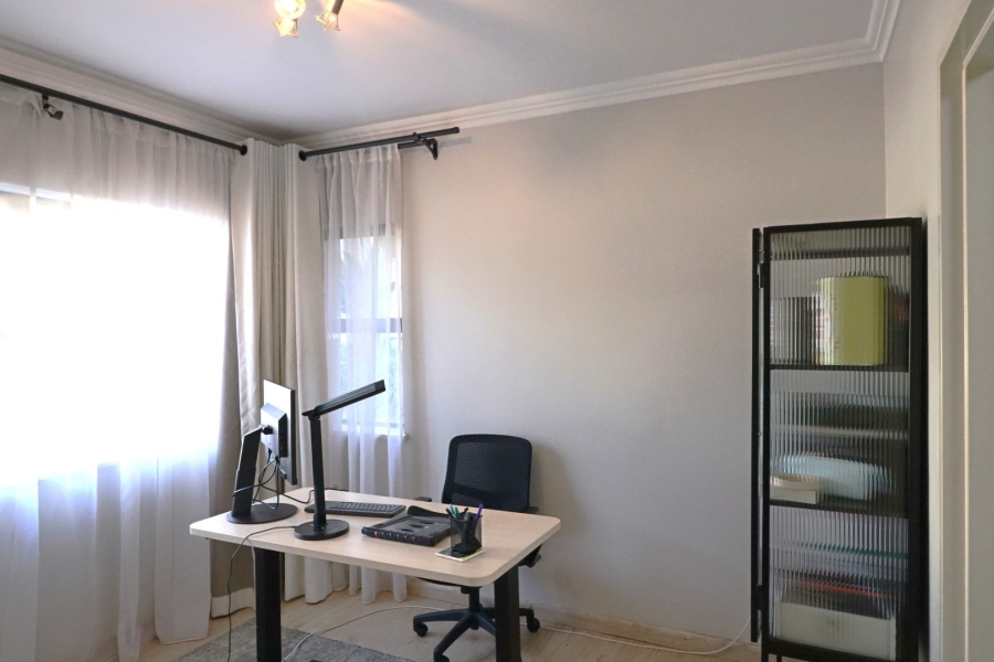 To Let 2 Bedroom Property for Rent in Rivonia Gauteng