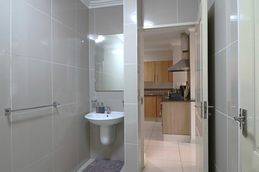 To Let 2 Bedroom Property for Rent in Rivonia Gauteng