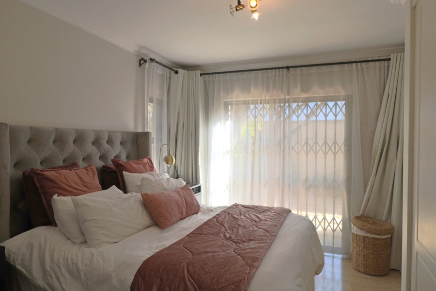 To Let 2 Bedroom Property for Rent in Rivonia Gauteng