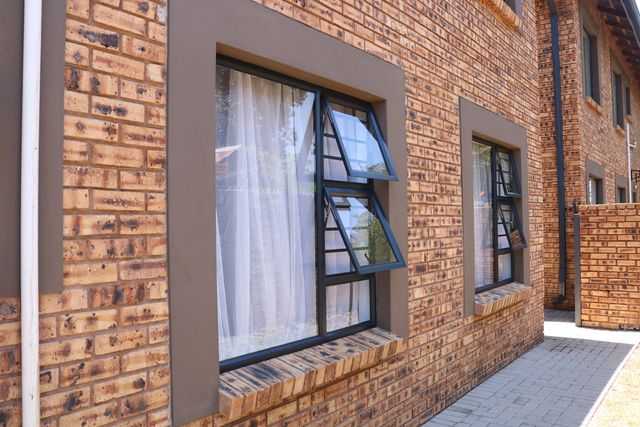 3 Bedroom Property for Sale in Ravenswood Gauteng