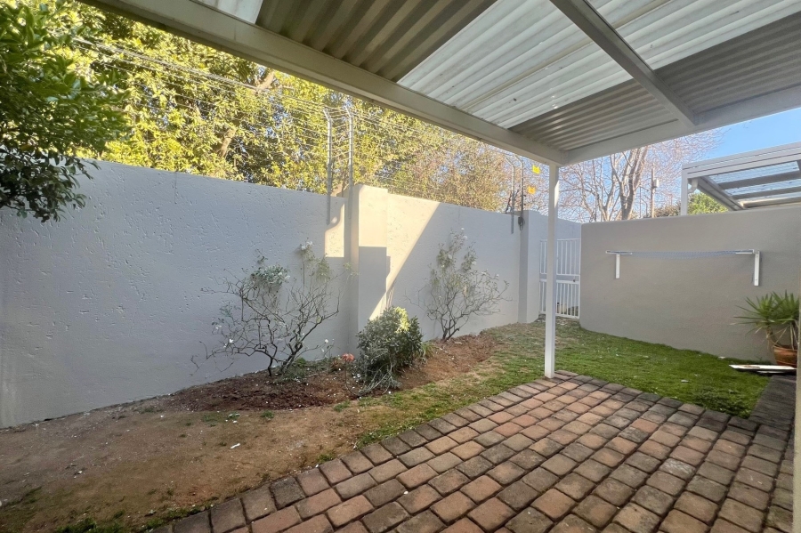 2 Bedroom Property for Sale in Bryanston Gauteng