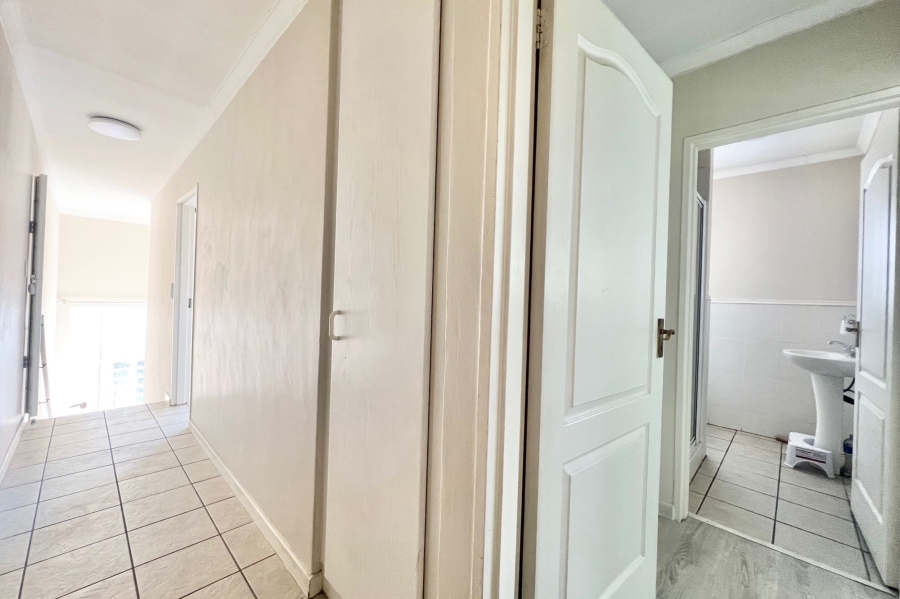 2 Bedroom Property for Sale in Bryanston Gauteng