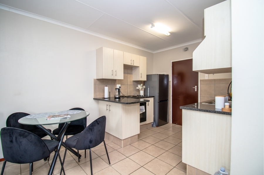 2 Bedroom Property for Sale in Noordwyk Gauteng