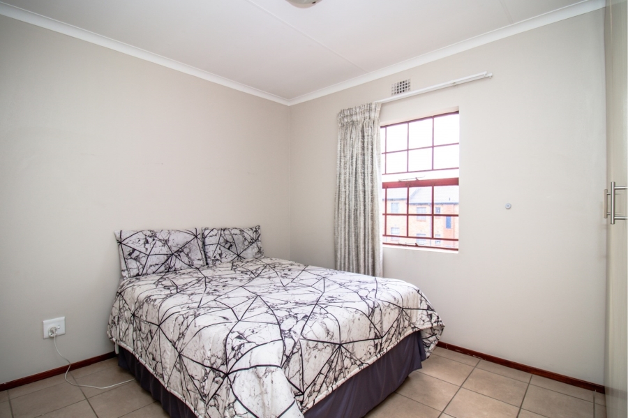 2 Bedroom Property for Sale in Noordwyk Gauteng