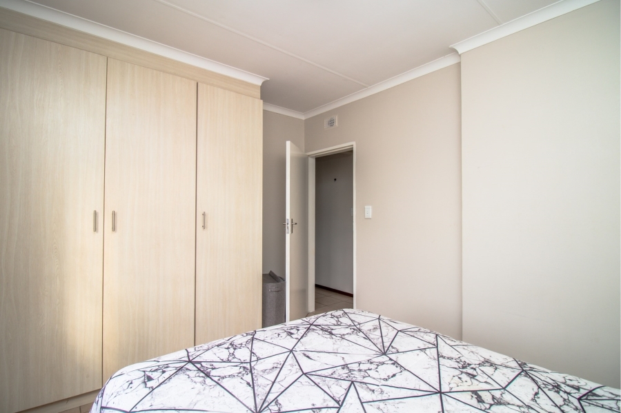 2 Bedroom Property for Sale in Noordwyk Gauteng