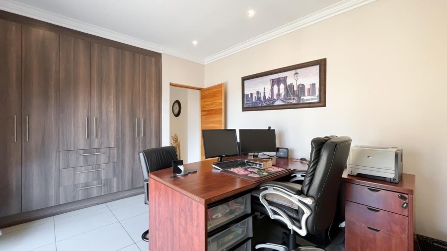 4 Bedroom Property for Sale in Meyersdal Gauteng