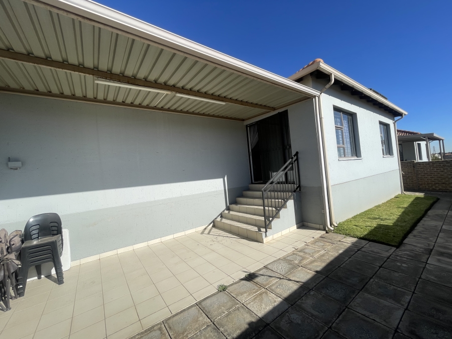 2 Bedroom Property for Sale in Parkrand Gauteng