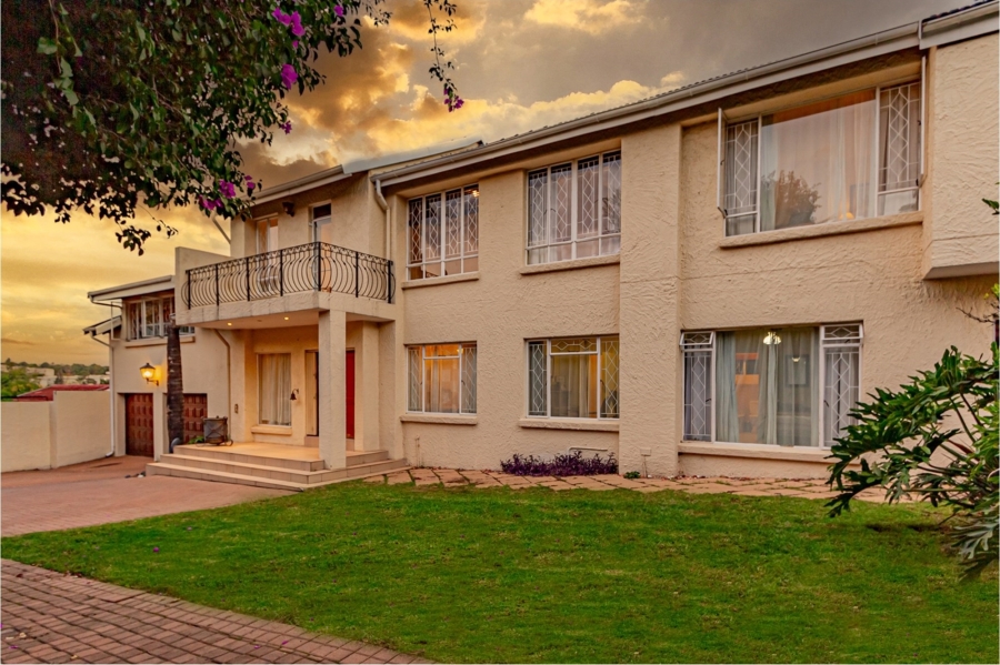 6 Bedroom Property for Sale in Sharonlea Gauteng