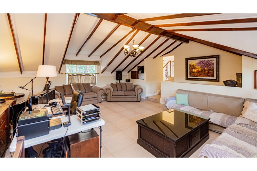 6 Bedroom Property for Sale in Sharonlea Gauteng