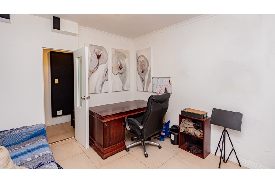 6 Bedroom Property for Sale in Sharonlea Gauteng