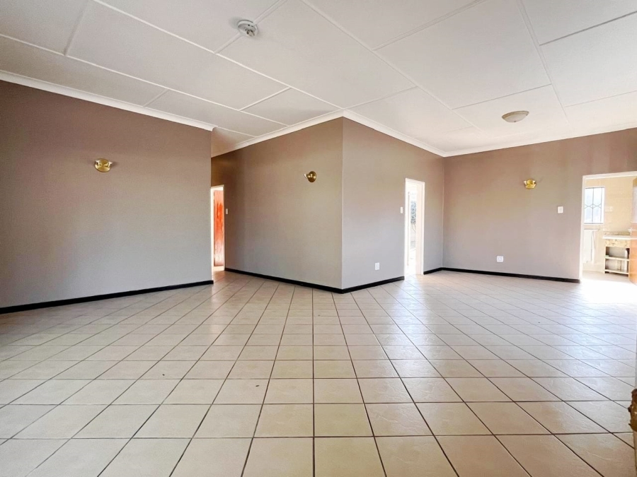 3 Bedroom Property for Sale in Farrarmere Gauteng