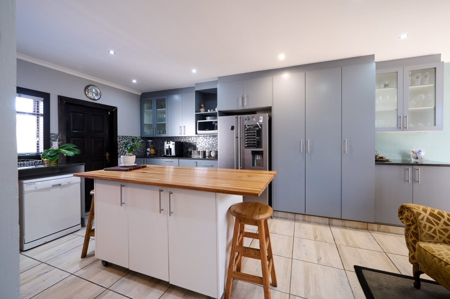 3 Bedroom Property for Sale in Halfway Gardens Gauteng