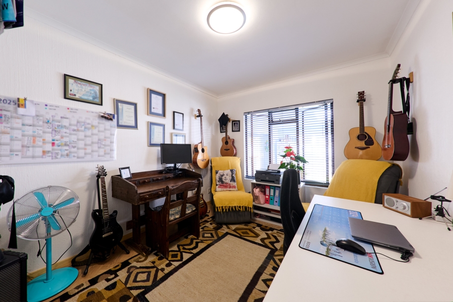 3 Bedroom Property for Sale in Halfway Gardens Gauteng