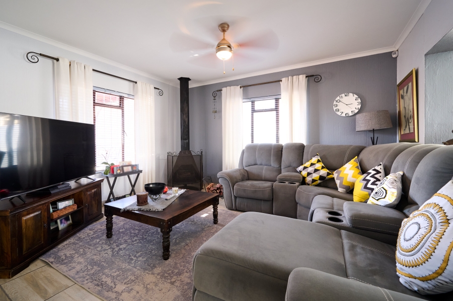 3 Bedroom Property for Sale in Halfway Gardens Gauteng