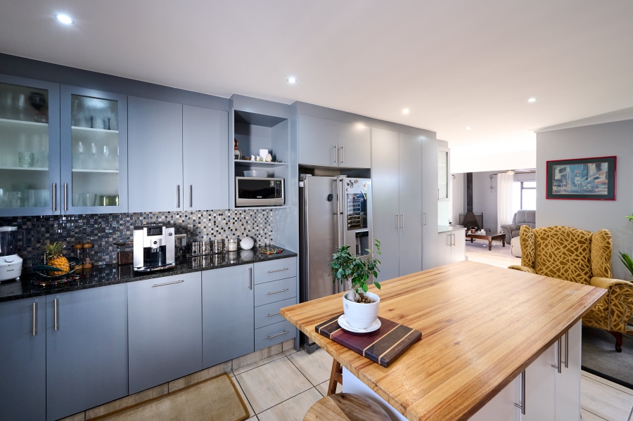 3 Bedroom Property for Sale in Halfway Gardens Gauteng