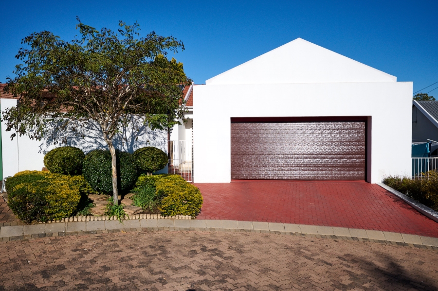 3 Bedroom Property for Sale in Halfway Gardens Gauteng