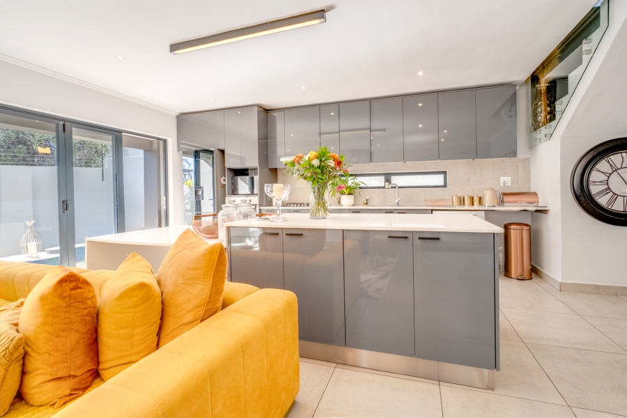 3 Bedroom Property for Sale in Hurlingham Gauteng